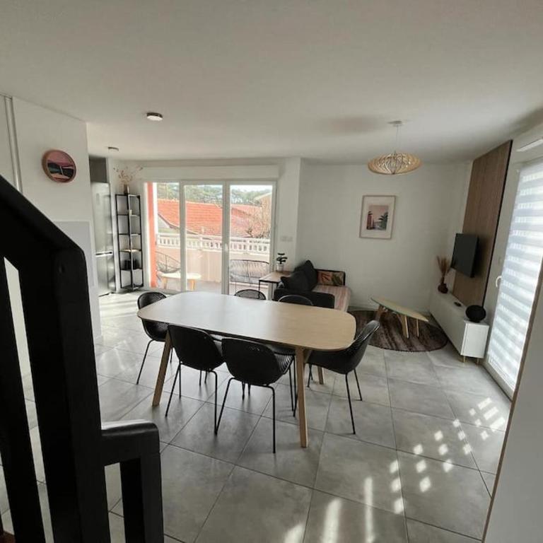 Spacieux appartement neuf au cœur de Bisca plage - Two-Bedroom Apartment - 40