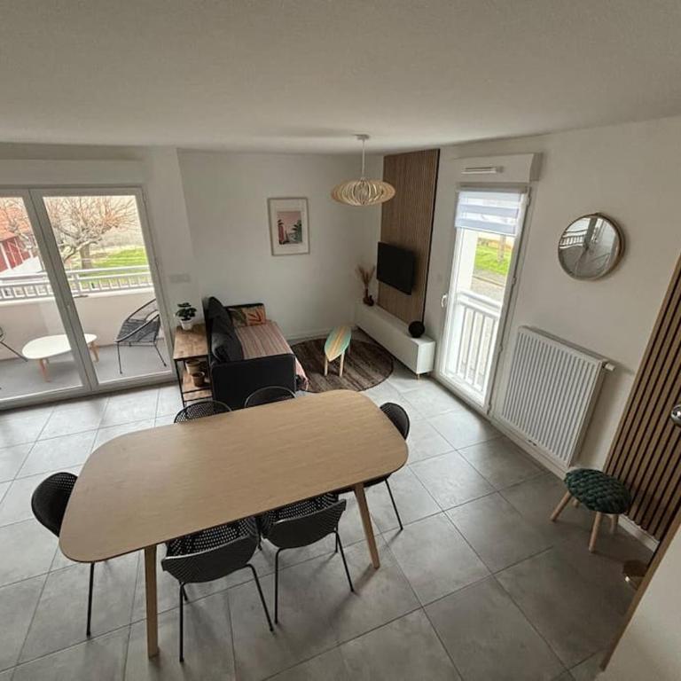 Spacieux appartement neuf au cœur de Bisca plage - Two-Bedroom Apartment - 36