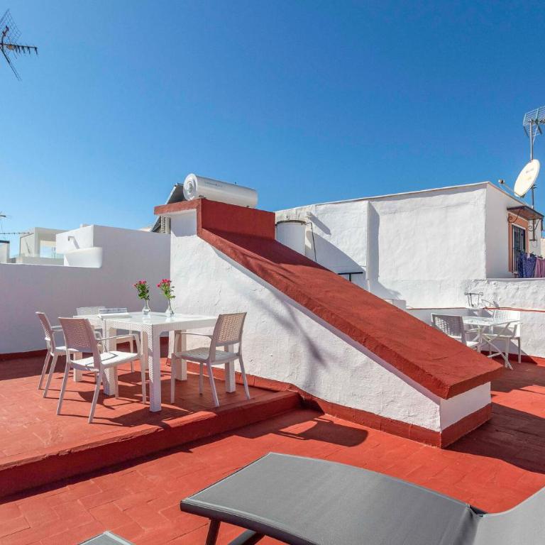 2 Bedroom Beach Front Apartment In Nerja - Apartamento de 2 dormitorios - 8