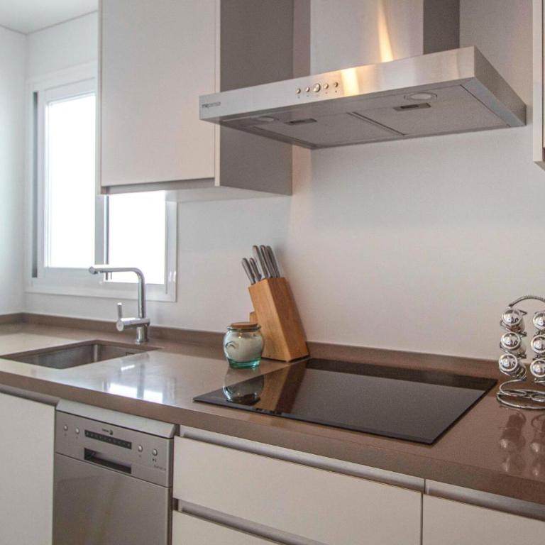 2 Bedroom Beach Front Apartment In Nerja - Apartamento de 2 dormitorios - 12