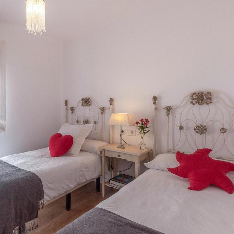 2 Bedroom Beach Front Apartment In Nerja - Apartamento de 2 dormitorios - 13