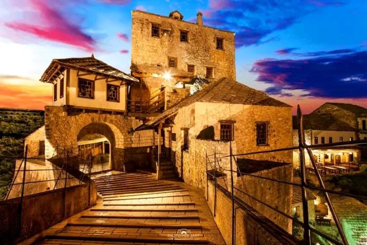 Galaxy Apartment near Old Brige - Two-Bedroom Apartment - 46