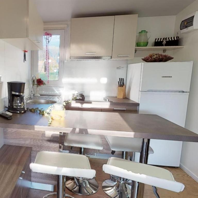 Mobile Home Bodensdorf near Gerlitzen Ski Area - Mobilheim mit 2 Schlafzimmern - 2