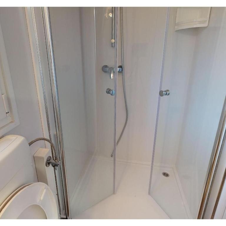 Mobile Home Bodensdorf near Gerlitzen Ski Area - Mobilheim mit 2 Schlafzimmern - 21