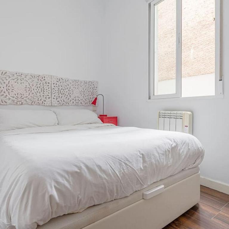 Flat next to the Paseo del Prado with balcony - A5 - One-Bedroom Apartment - 9