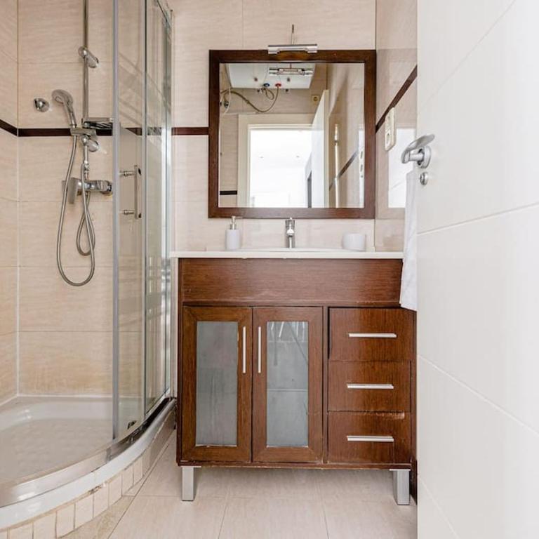 Flat next to the Paseo del Prado with balcony - A5 - One-Bedroom Apartment - 14