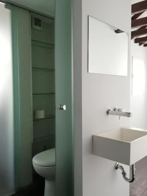 Cozy Duplex in Malasaña - Ac10 - One-Bedroom Apartment - 7