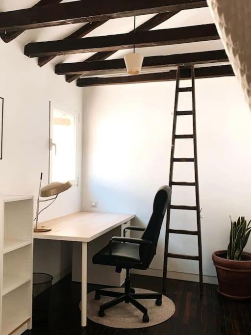 Cozy Duplex in Malasaña - Ac10 - One-Bedroom Apartment - 9