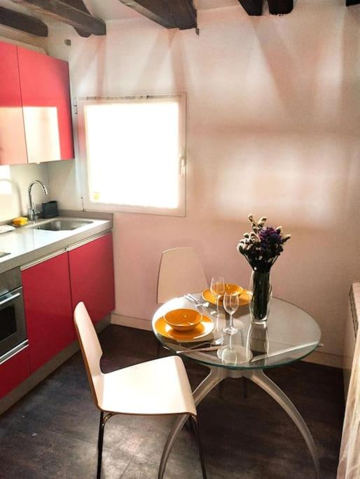 Cozy Duplex in Malasaña - Ac10 - One-Bedroom Apartment - 12