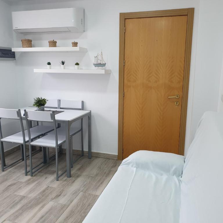 Style Apartments Cabanyal Marina Beach - Two-Bedroom Apartment - 3