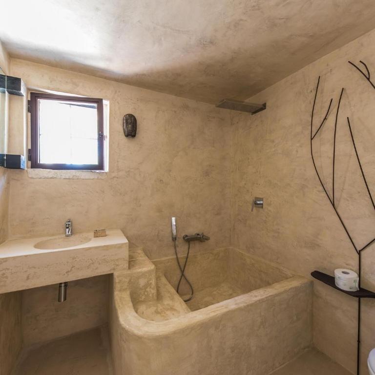 Trullo in Cisternino with Infinity Pool - Three-Bedroom Trullo House - 19