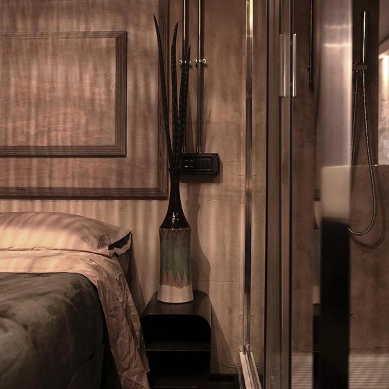 Hotel & Hostel 7 - Superior Double or Twin Room with private shower & sink and with shared bathroom - 8