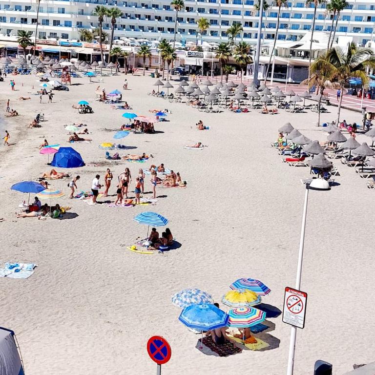 Los Geranios Apartment with Amazing Sea View Air Conditioned - One-Bedroom Apartment - 23