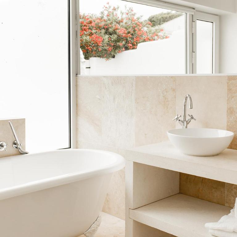 Mas de la Fouque - Hôtel & Spa - Chambre Double Deluxe - 3