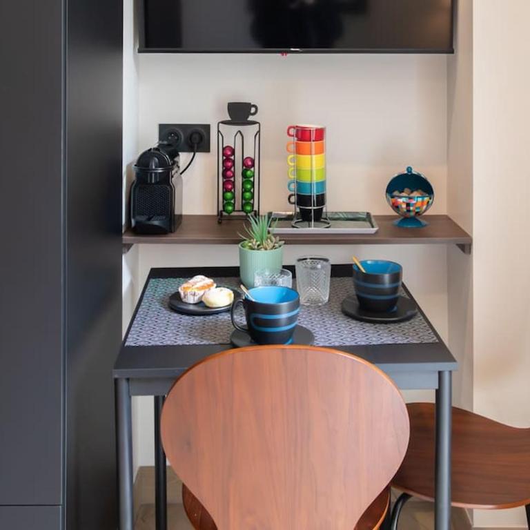 L37 Staywizus - F1 Central 2 min de la mer Balcon & CLIM - Appartement 1 Chambre - 12
