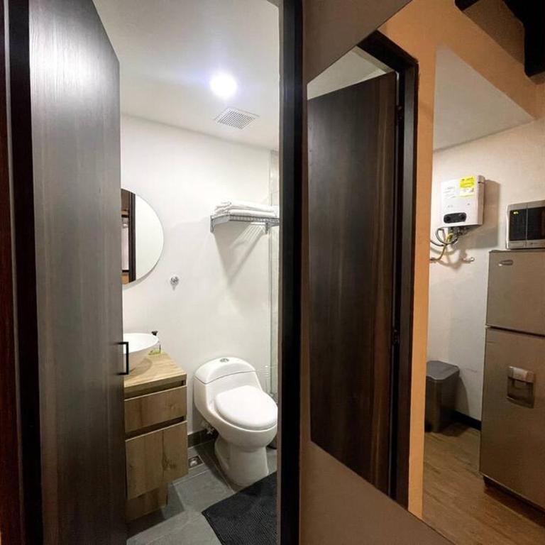 Apartamentos en el Poblado Medellín - Be Together by Roots Rentals TOG APTOS - One-Bedroom Apartment - 4