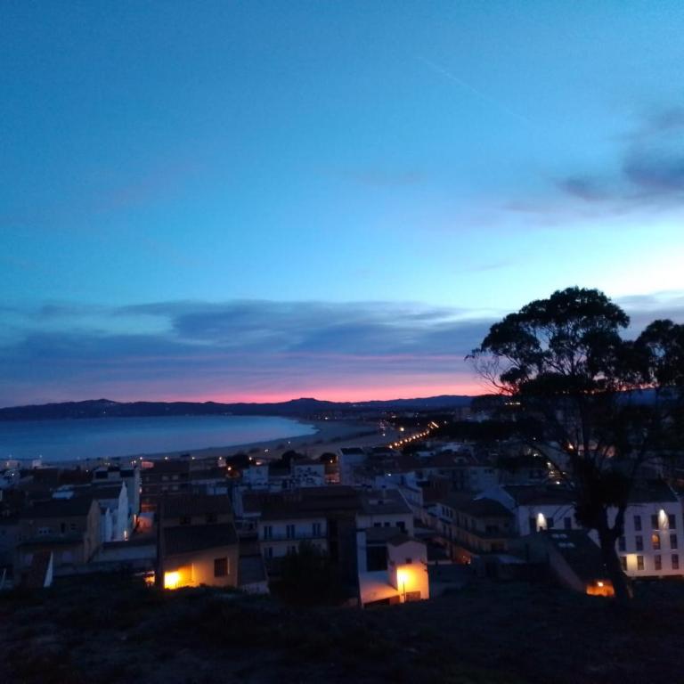 Apartamento Islas Medas WIFI y PARKING GRATIS - Apartment with Sea View - 65