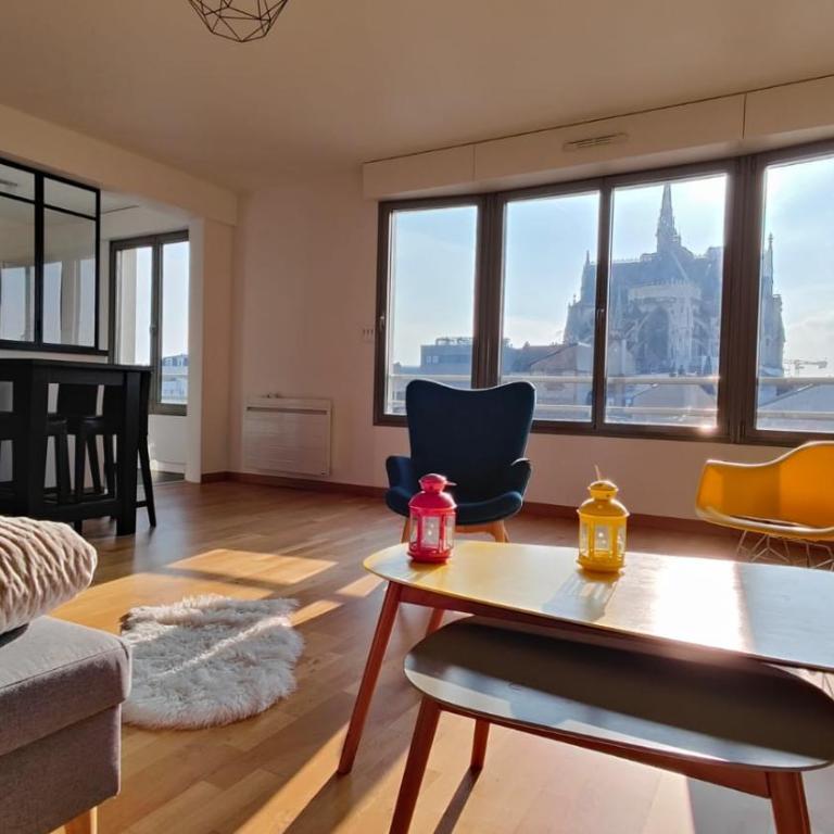 IN FRONT OF CATHEDERAL ! - Appartement 2 Chambres Deluxe - 3