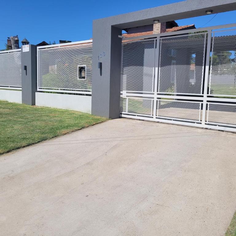 BAHIA BLANCA-BARRIO PARQUE - Casa de 3 dormitorios - 3