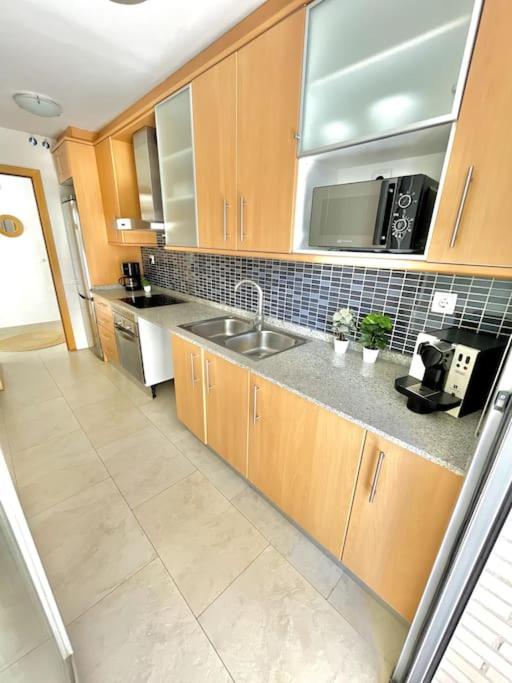 Apto de diseño Salou-piscina gym - Two-Bedroom Apartment - 38