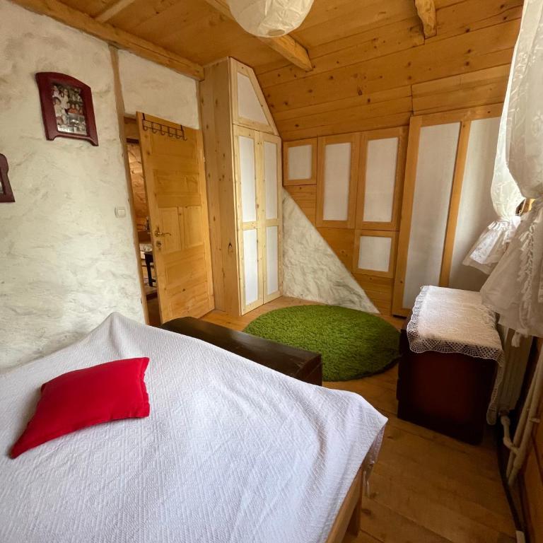 Fireplace Chalet - Three-Bedroom Chalet - 27