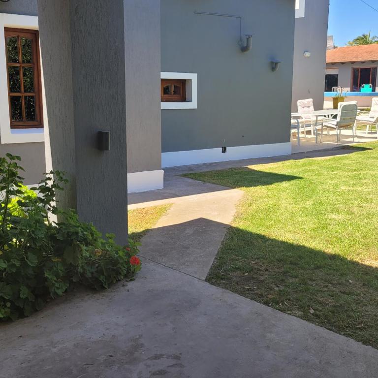 BAHIA BLANCA-BARRIO PARQUE - Casa de 3 dormitorios - 23