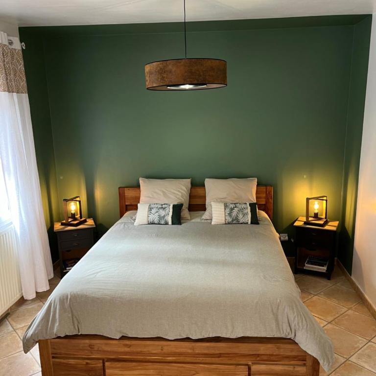 Natur & Jasmin Chambres d'hôtes naturistes en Provence - Chambre Double avec Salle de Bains Privative Extérieure - 4