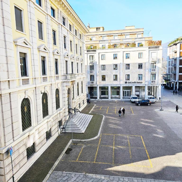 [Plaza Deluxe] Modern Center House - View Como Lake - Top Privacy - Two-Bedroom Apartment - 26