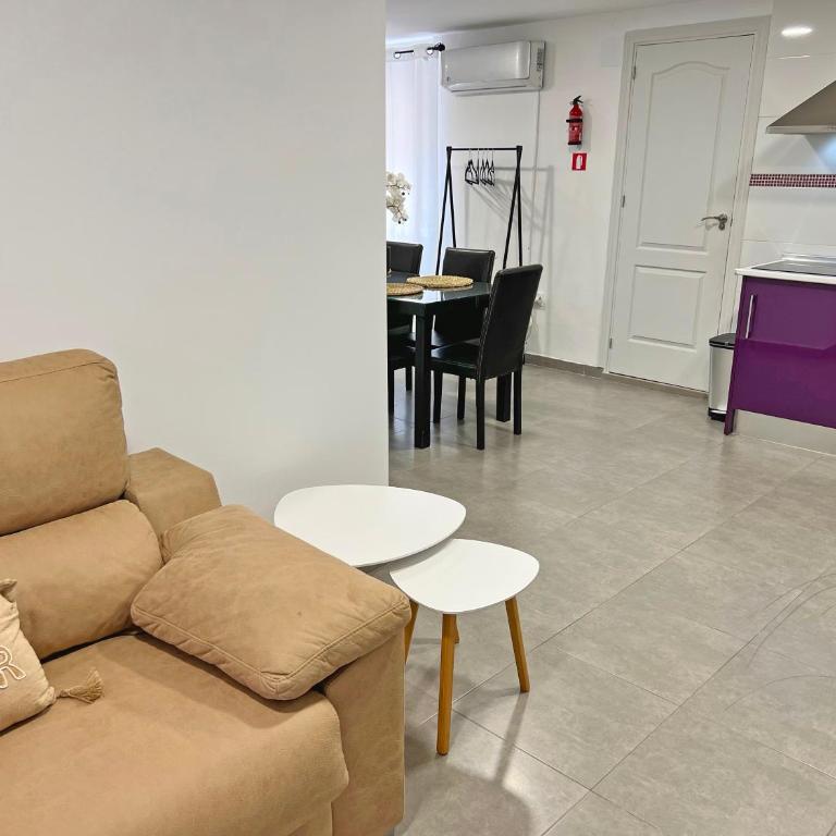 Reformado. Plaza de Toros. A/C - Apartamento de 2 dormitorios - 38