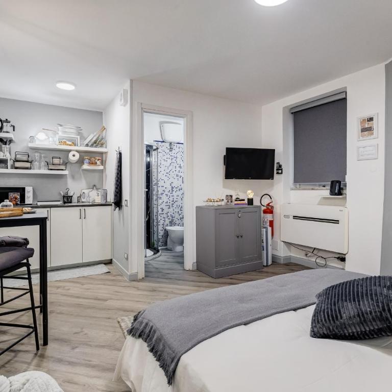 Diecipassi dal Colosseo - Vacation Home - 13