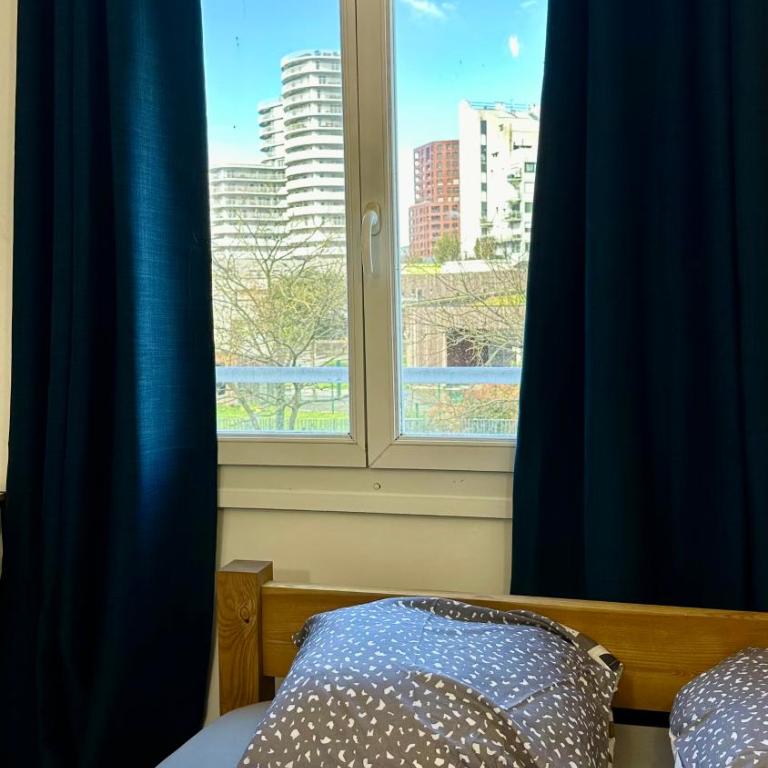 LE BORD DE LA LOIRE - chambre avec salle de bains commune - Double Room - 9