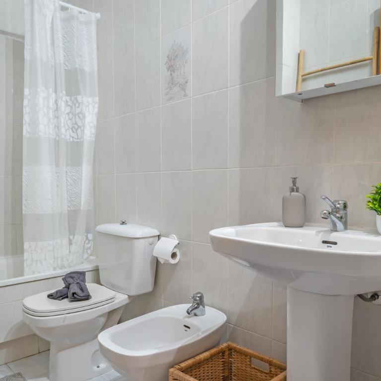 Casa Tomi y Luca - Three-Bedroom Apartment - 27