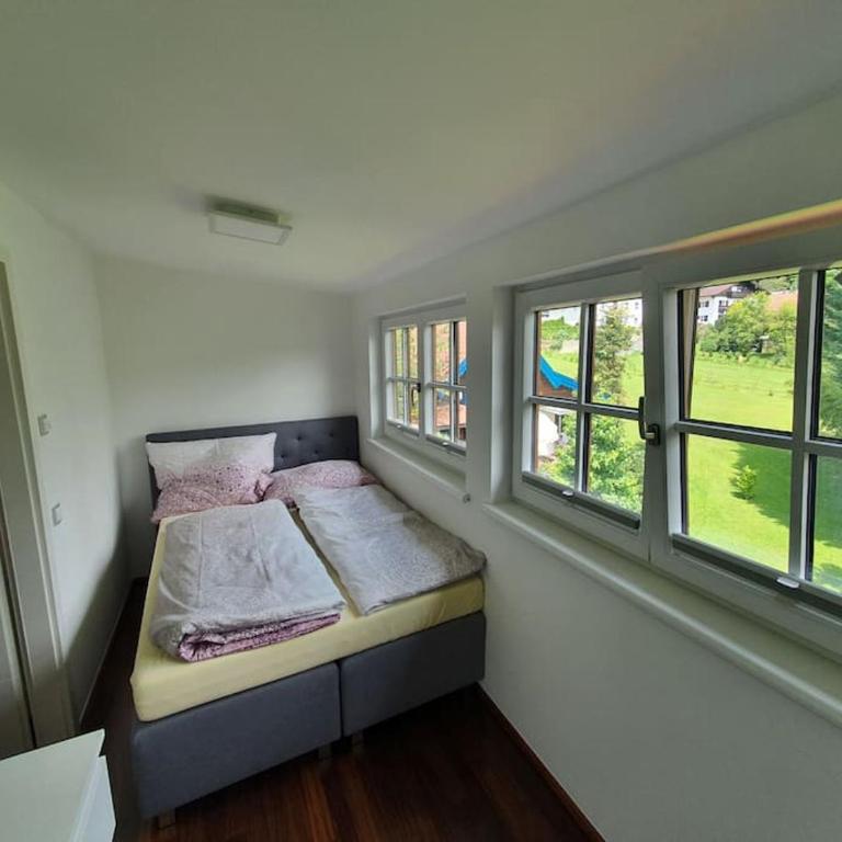Exklusive Ferienwohnung LAKEVIEW in Bestlage Mattsee, beschattbare Dachterrasse mit Panoramablick über den See - Apartment mit 2 Schlafzimmern - 29