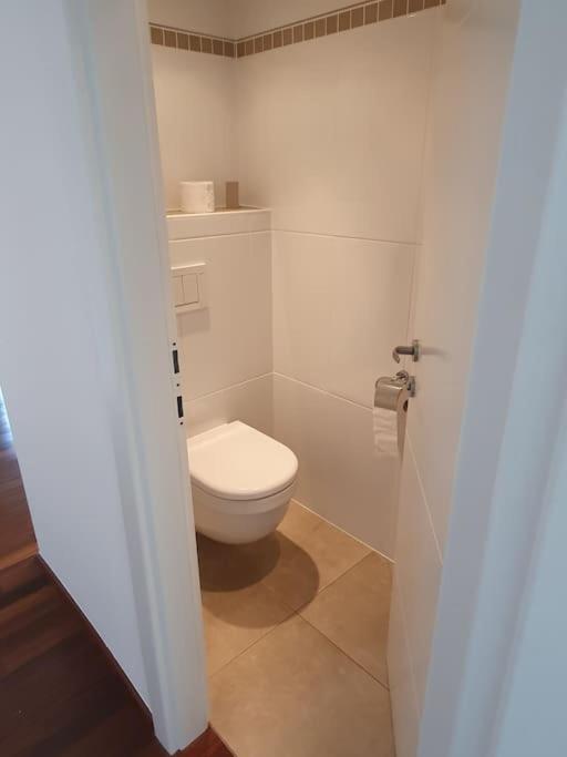 Exklusive Ferienwohnung LAKEVIEW in Bestlage Mattsee, beschattbare Dachterrasse mit Panoramablick über den See - Apartment mit 2 Schlafzimmern - 25