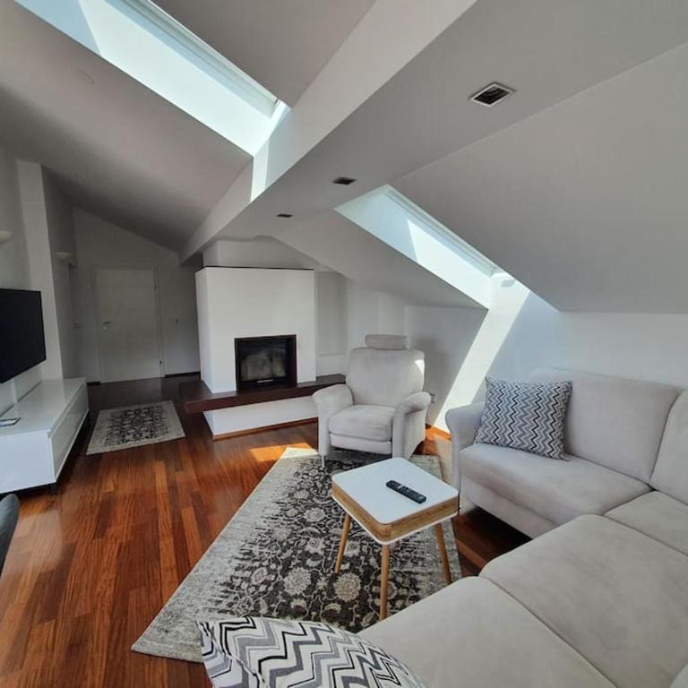 Exklusive Ferienwohnung LAKEVIEW in Bestlage Mattsee, beschattbare Dachterrasse mit Panoramablick über den See - Apartment mit 2 Schlafzimmern - 7