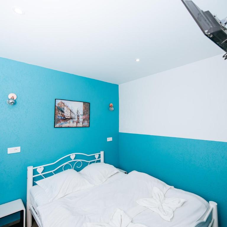 Hotel De La Poste - Chambre Double Standard - 23