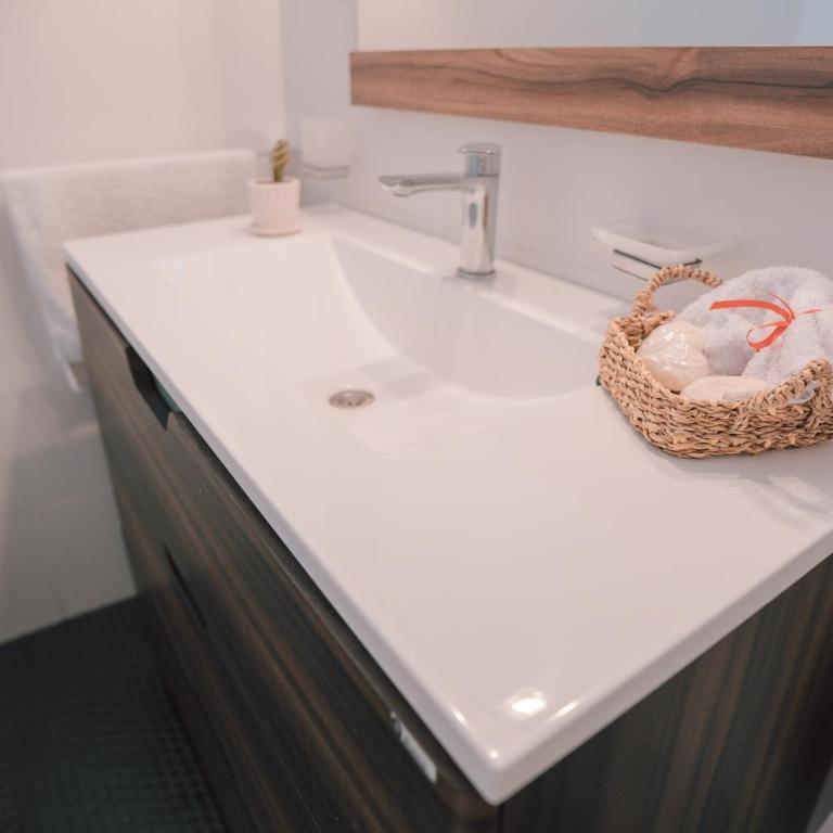 Casa Cornu - Two-Bedroom House - 48