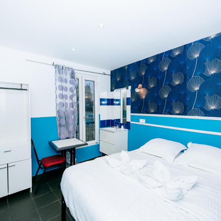 Hotel De La Poste - Chambre Double Standard avec Salle de Bains Commune - 2