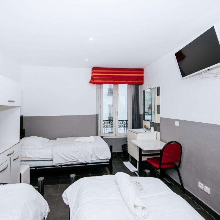 Hotel De La Poste - Chambre Triple avec Salle de Bains Commune - 5