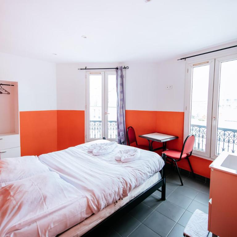 Hotel De La Poste - Chambre Double Standard avec Salle de Bains Commune - 6
