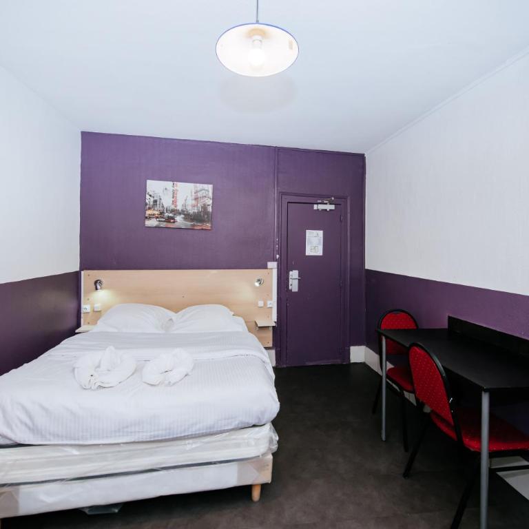 Hotel De La Poste - Chambre Double Standard avec Salle de Bains Commune - 14