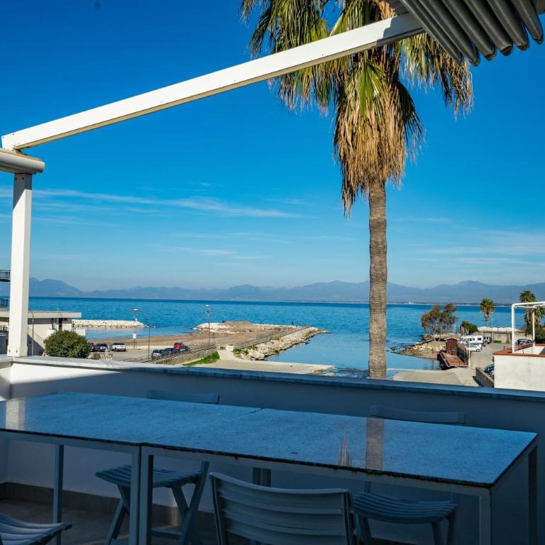 +61 - Sea View Apartment - Appartamento con Vista Mare - 15