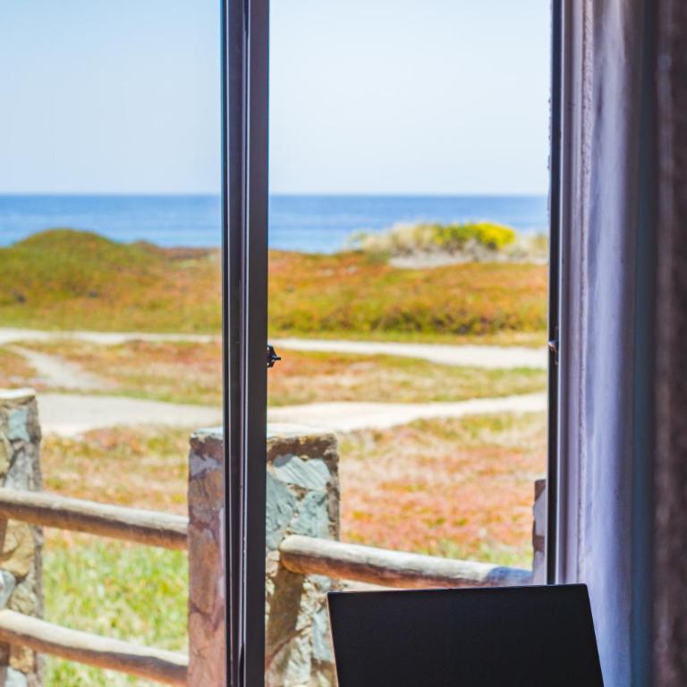 The Red Roof House WiFi - Two-Bedroom House - 12