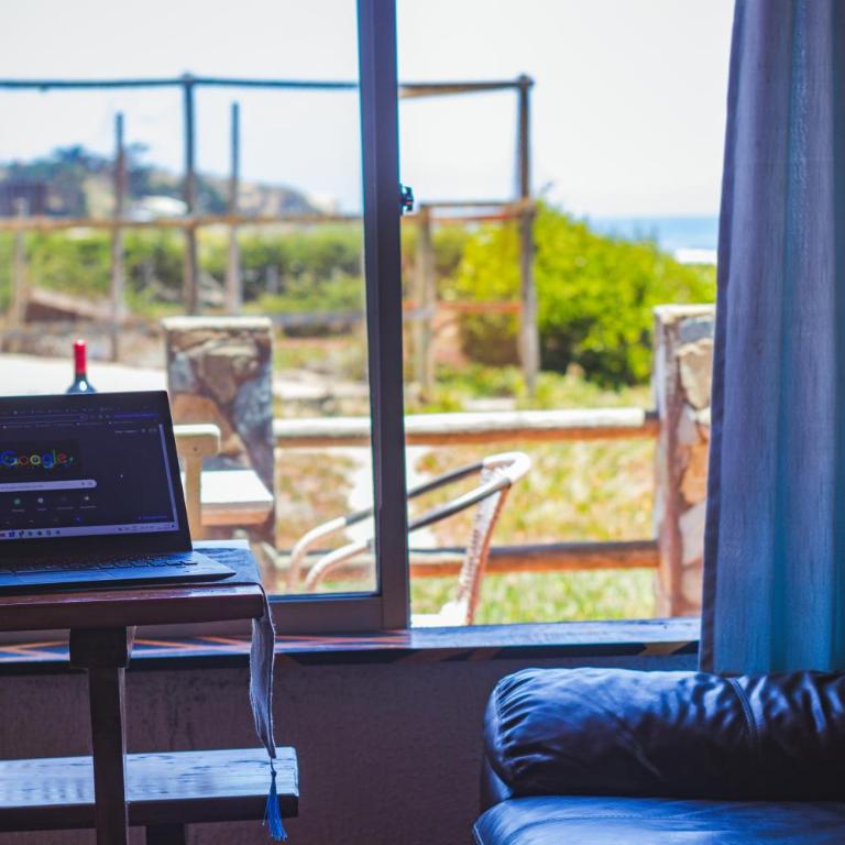 The Red Roof House WiFi - Two-Bedroom House - 21