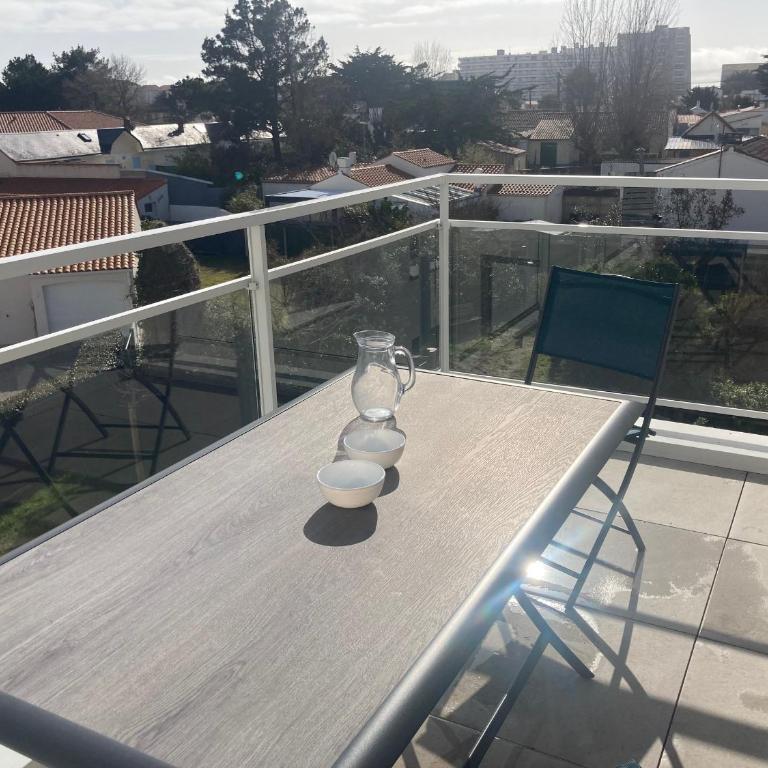 Appartement moderne proche plage et commerces, quartier des Demoiselles ! - FR-1-323-512 - Apartment - 17