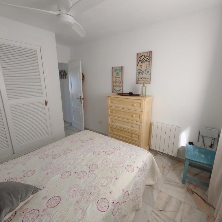 Apartamento con inmejorables vistas de la Barrosa - Apartamento de 2 dormitorios - 3