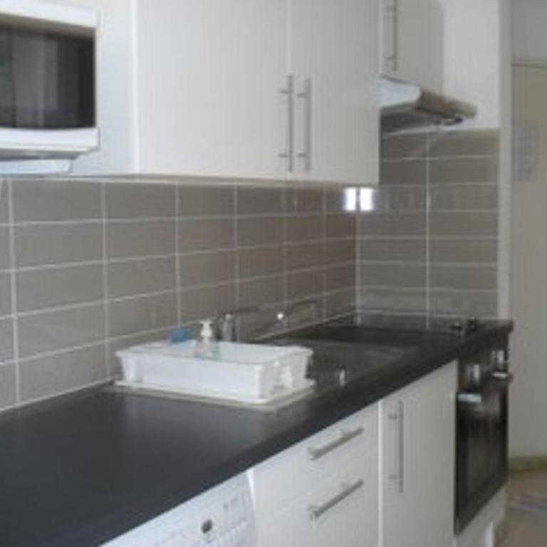 Appartement F2 avec loggia fermée et cuisine équipée, proche des thermes de Balaruc-les-Bains - FR-1-680-39 - Apartment - 3