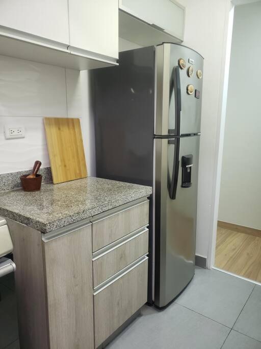 Central, petfriendly family apartment - Three-Bedroom Apartment - 85