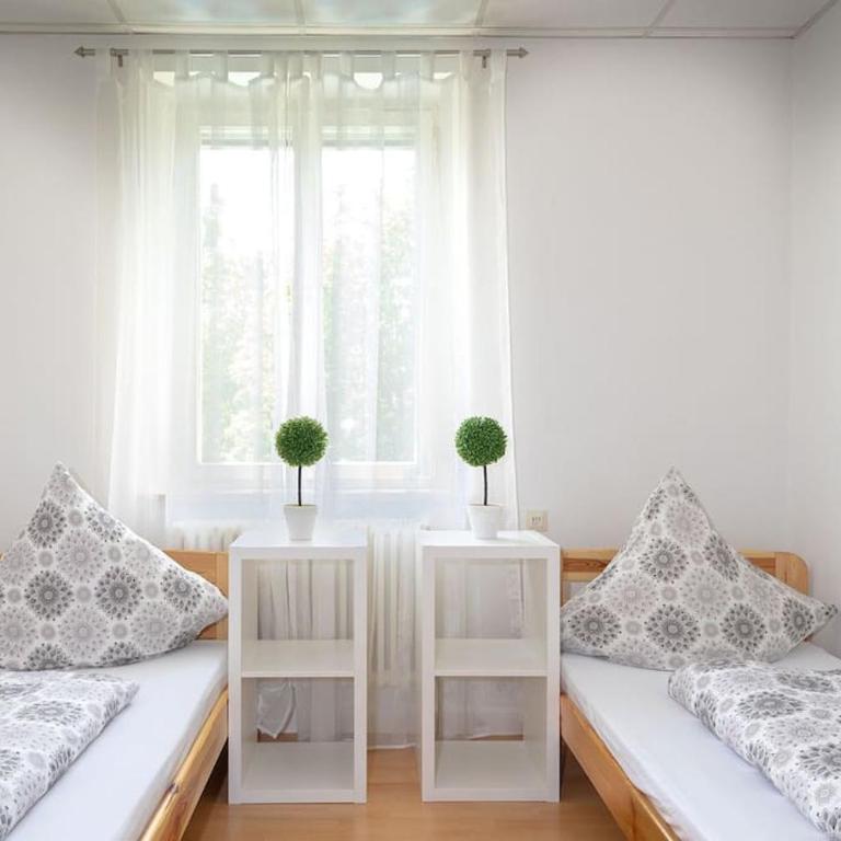 Alpen-Hostel Apartment Mittelstation Süd mit Motorradvermietung - Apartment mit 2 Schlafzimmern - 9