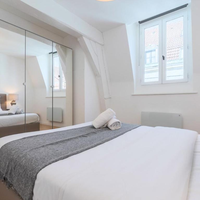 Apartment in the heart of Old Lille - One-Bedroom Apartment - 14